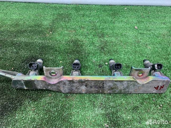 Топливная рампа (рейка) Nissan Almera Classic