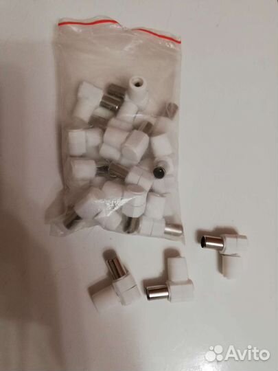 Угловой антенный тв штекер