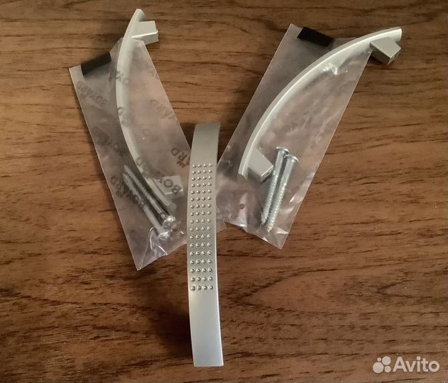 Ручка мебельная пластик 98 мм 3-ри шт