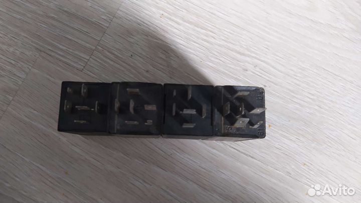 Реле Audi 813919082 443955532C