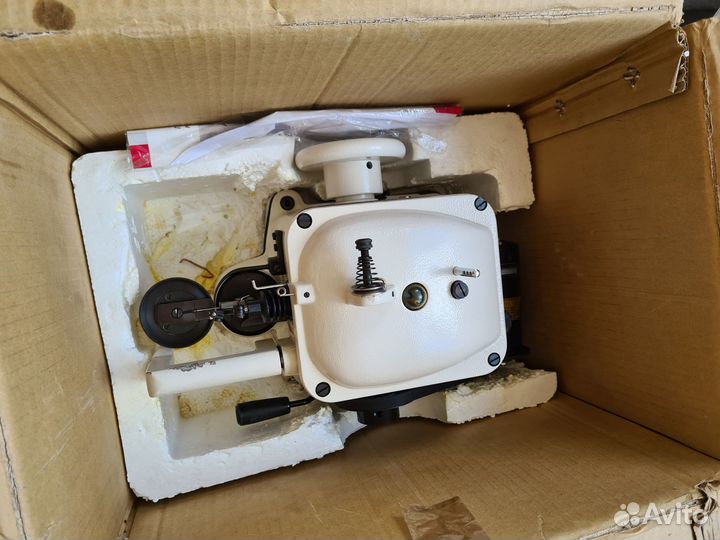 Скорняжка, швейная машина для меха и кожи