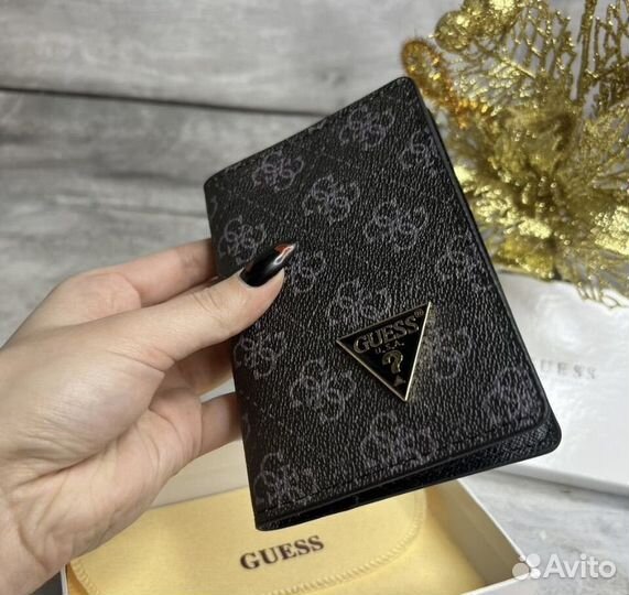 Обложка на паспорт Guess