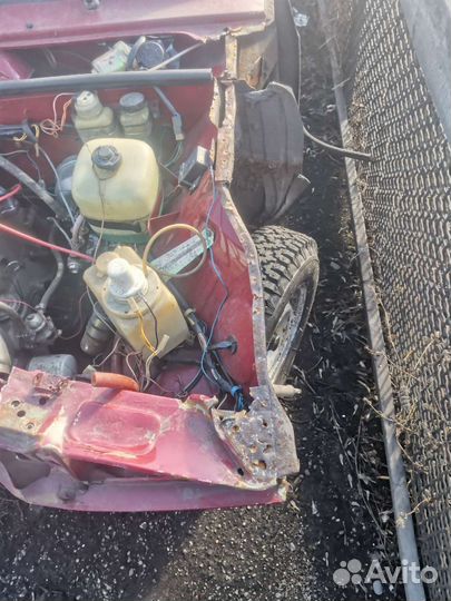 ВАЗ 2105 1.5 МТ, 1994, битый, 55 000 км