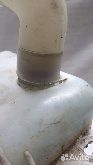 Бачок омывателя mitsubishi colt