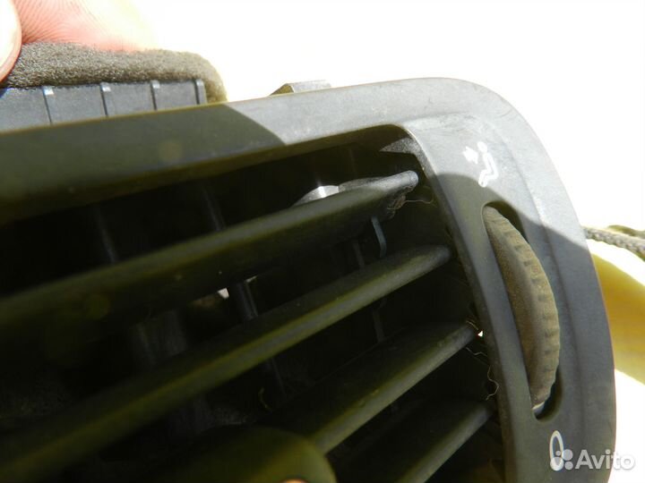 Дефлектор торпедо левый Volkswagen Passat B6