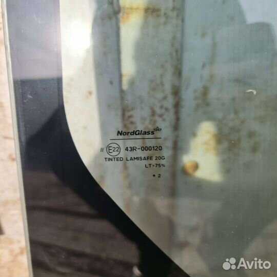 Лобовое стекло