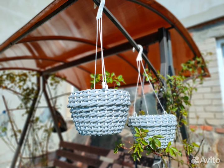 Кашпо и вазоны из экоротанга