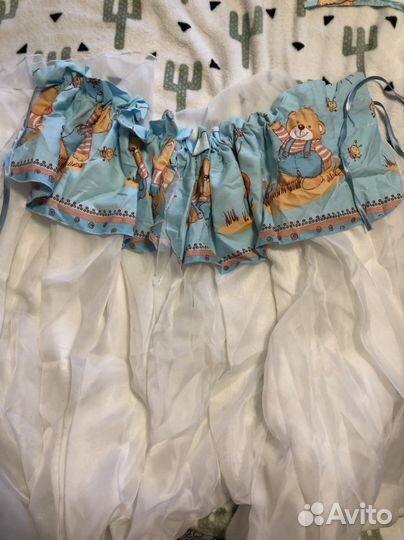 Бортики 4 шт. в кроватку с балдахином