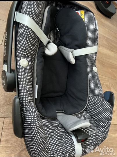 Автолюлька maxi cosi pebble plus с базой