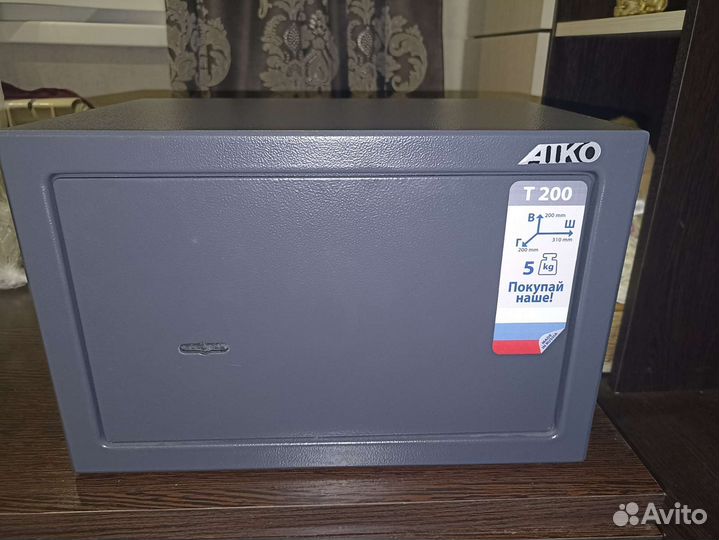 Сейф металлический