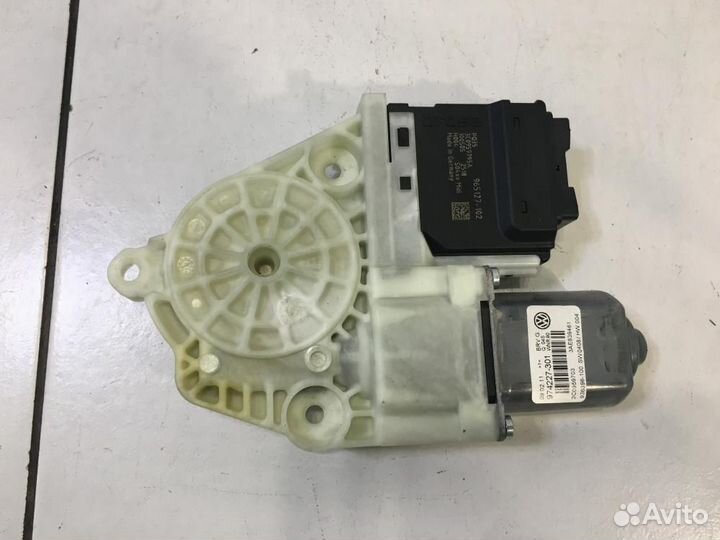 Моторчик стеклоподъемника Volkswagen Passat B7