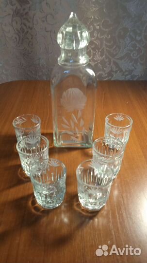 Графин и стопки
