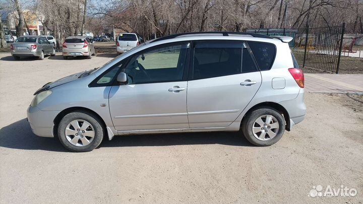 Toyota Corolla Spacio, 2002