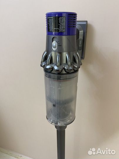 Пылесос dyson v10