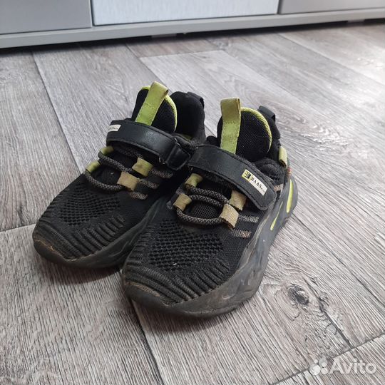 Кроссовки детские