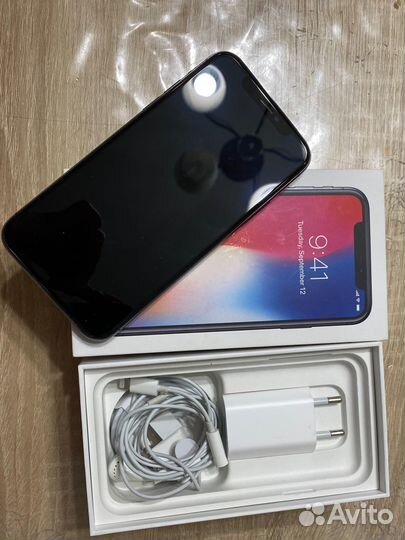 iPhone X, 64 ГБ
