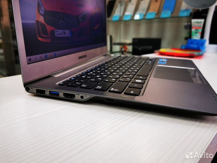 Быстрый ультрабук Samsung 14