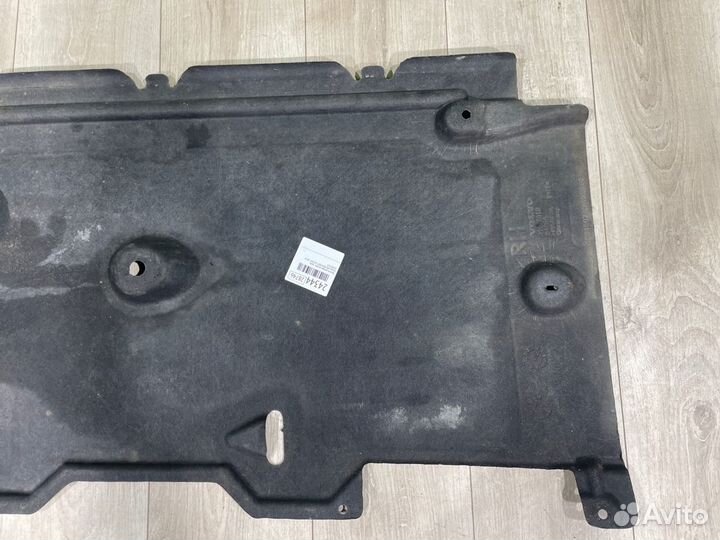 Защита днища кузова правая Volvo V40 MD4204T