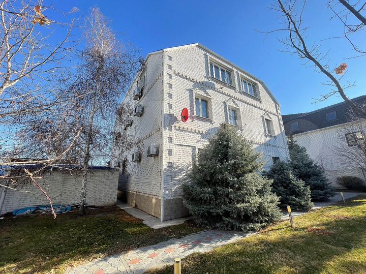 Дом 400 м² на участке 13,2 сот.