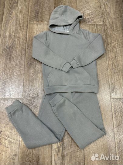 Спортивный костюм на мальчика 134
