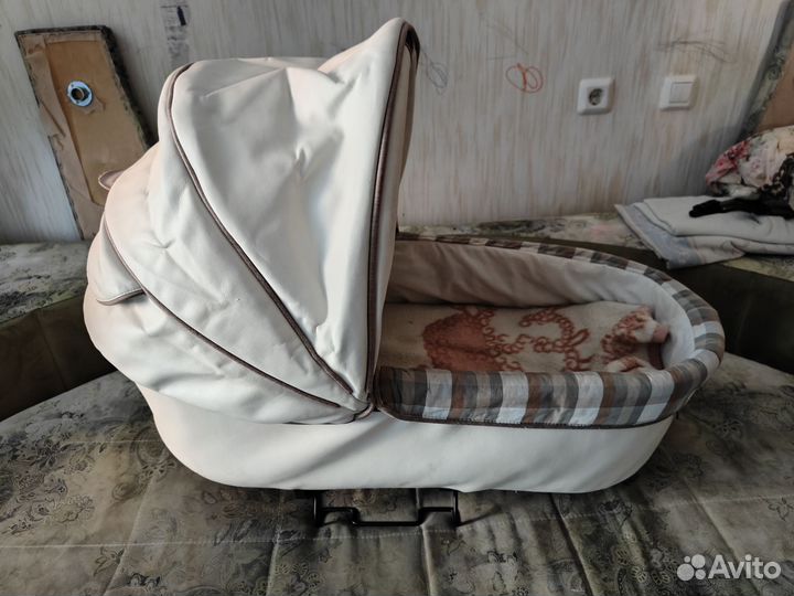 Коляска Teutonia 2 в 1 экокожа +автокресло