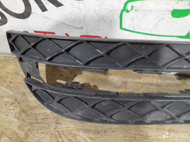 Решетка дхо в бампер передняя левая C-Class W204