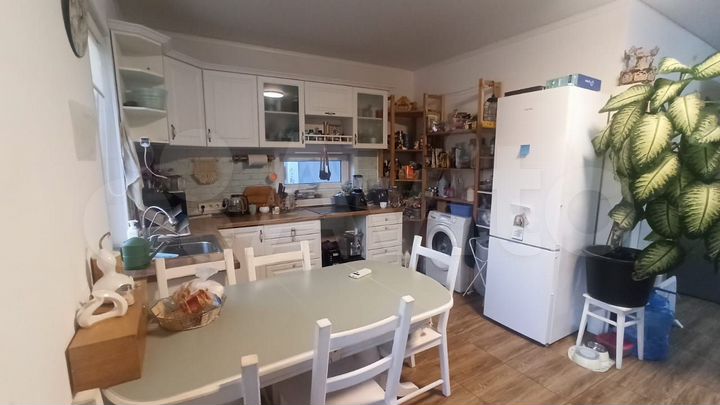 Дом 137 м² на участке 8 сот.