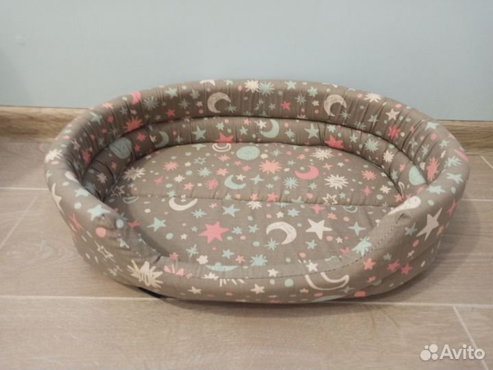 Лежанка для кошек