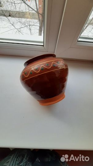 Глиняный горшок