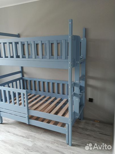 Двухъярусная кровать детская