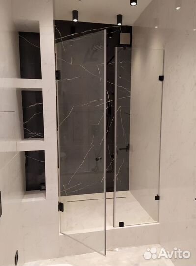Перегородка для душа из стекла