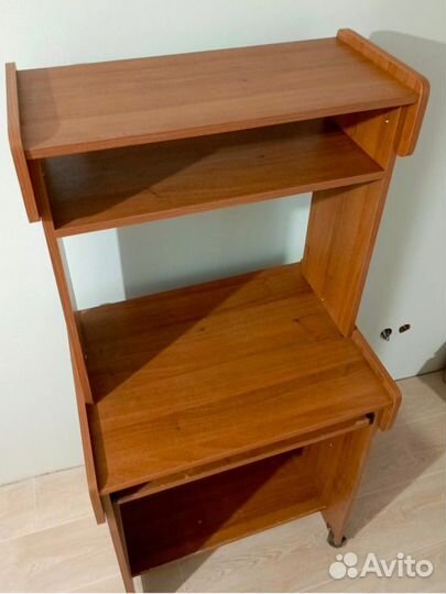 Компьютерный стол сильно бу