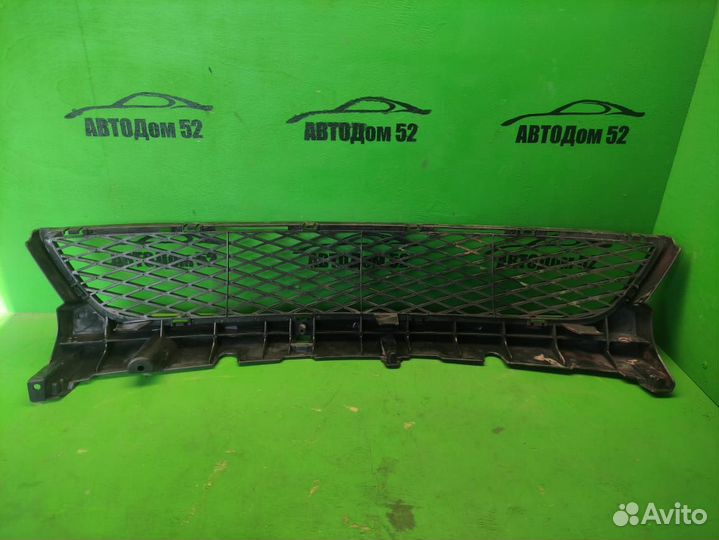 Решетка бампера Mazda 3 07-09 седан