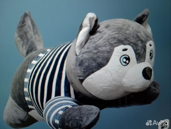 Мягкая игрушка хаски с пледом