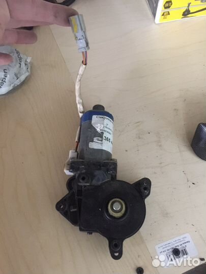 Стеклоподьемник правый Honda Accord 6