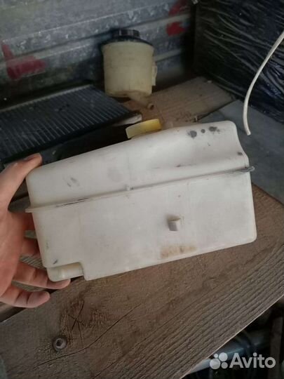 Расширительный бачок Nissan almera classic