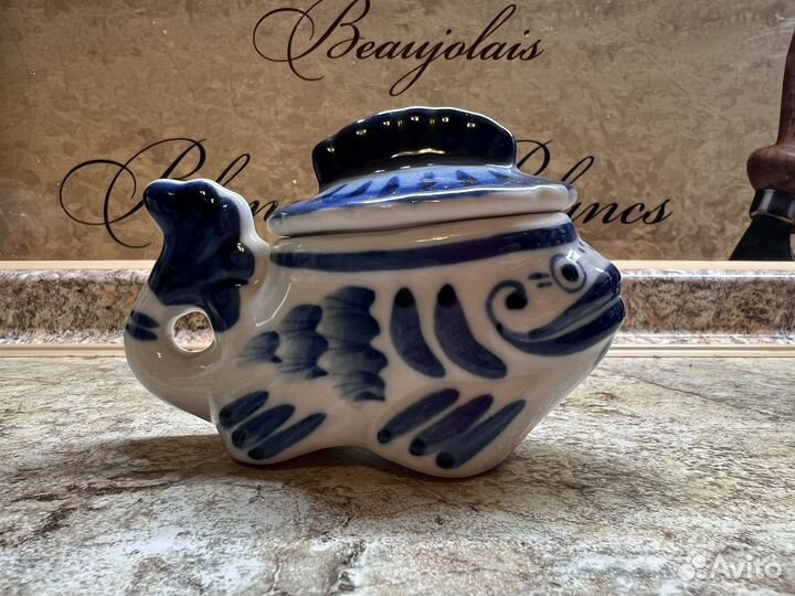 Икорница рыба-кит гжель