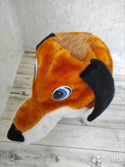 Маскарадные маски и шапки на прокат