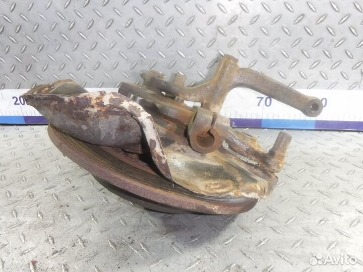 Кулак поворотный передний правый Mercedes-Benz 190