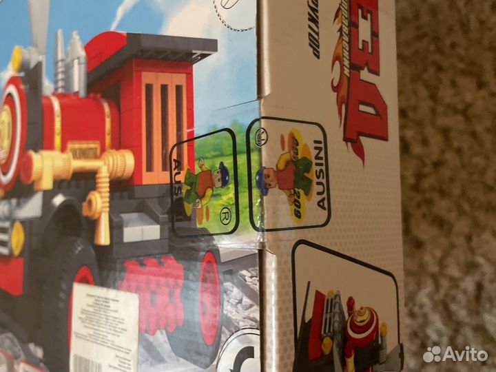 Игрушечный поезд на радиоуправлении