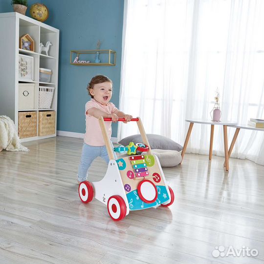 Каталка hape Музыкальный ходунок