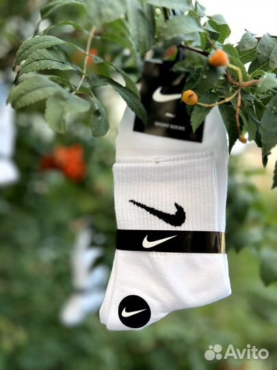 Носки Nike белые высокие