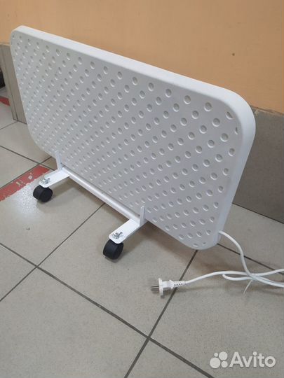 Кварцевый обогреватель 500 ватт + подставка