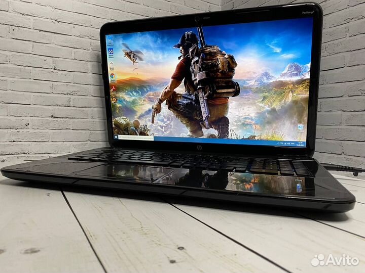 Быстрый ноутбук HP 17.3 / SSD