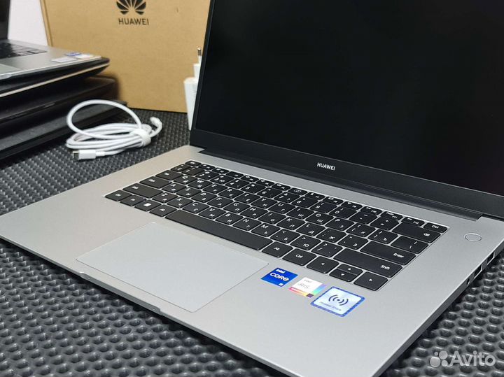 Ноутбук Huawei D15 Core i3