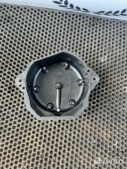 Крышка трамблера Nissan Terrano R50