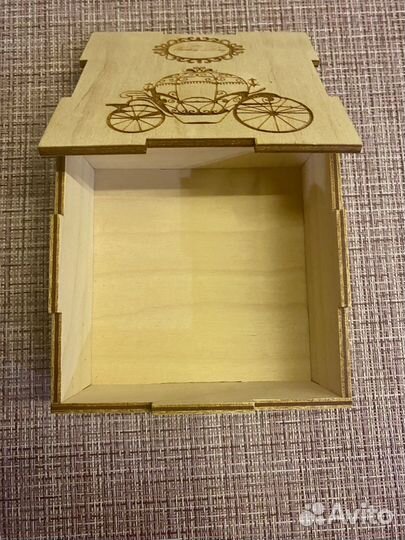 Деревянная коробочка