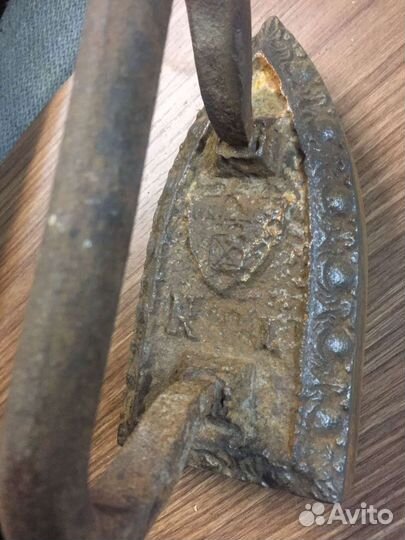 Утюг старинный