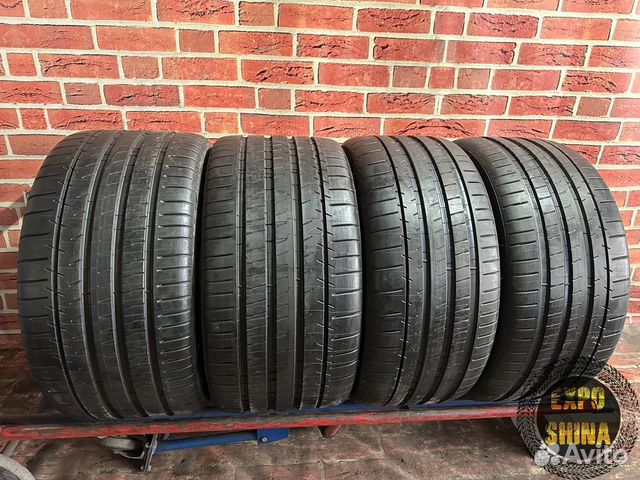 Michelin Pilot Super Sport 325/30 R21 и 285/35 R21