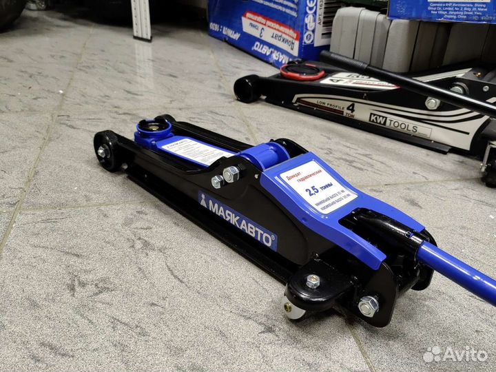 Низкоподхватный домкрат маяк авто 2.5 т